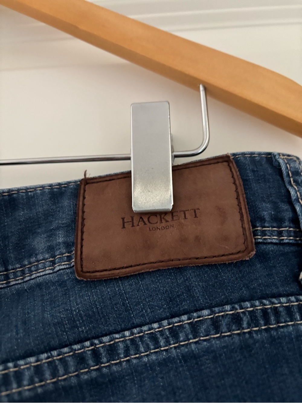 Hackett Slim Fit Vintage Wash Jeans 32R - Picture 6 of 8